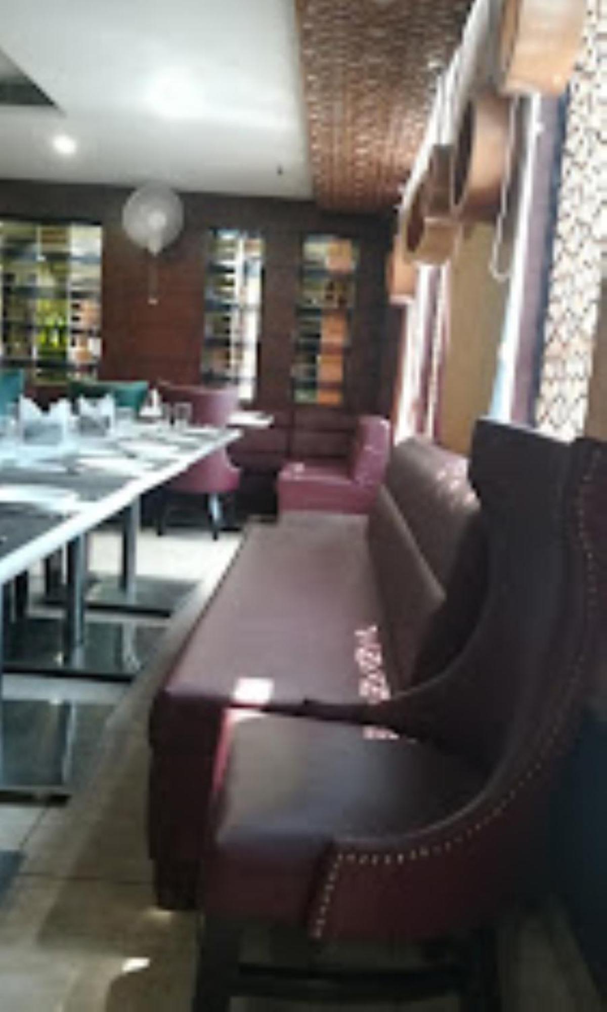 Hotel Royal Palace Hapur Exterior photo